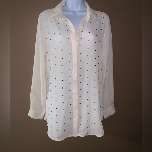 H&M white studded button up blouse size medium M top - Picture 4 of 5